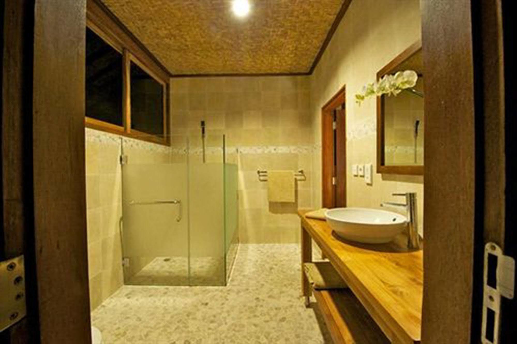 Three Monkeys Villas Пекату Экстерьер фото